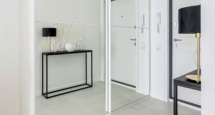 Mirrored Bifold Closet Doors Repair in Meadow Woods, FL