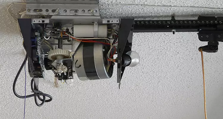 Emergency Garage Door Opener Repair in Meadow Woods, FL