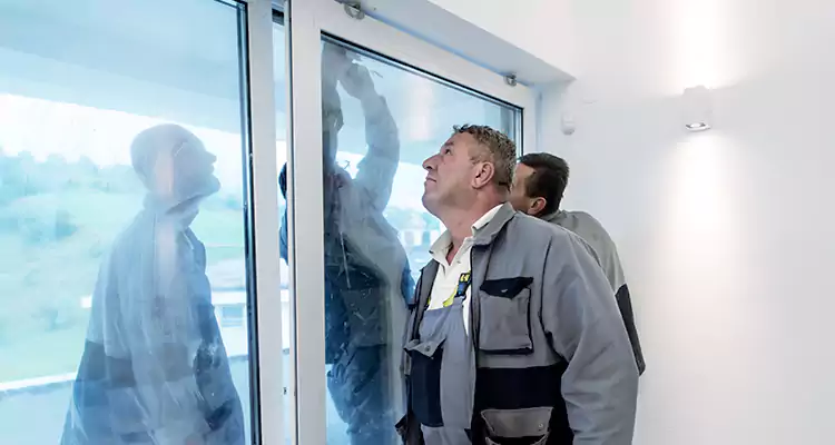 Retractable Screen Door Repair in Meadow Woods, FL