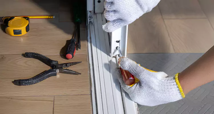 Screen Door Wheel Replacement in Meadow Woods, FL