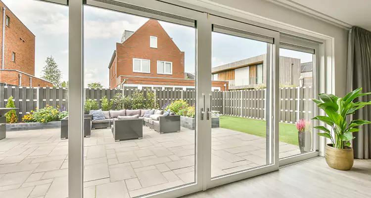 Best Sliding Screen Door Replacement Company in Meadow Woods, FL