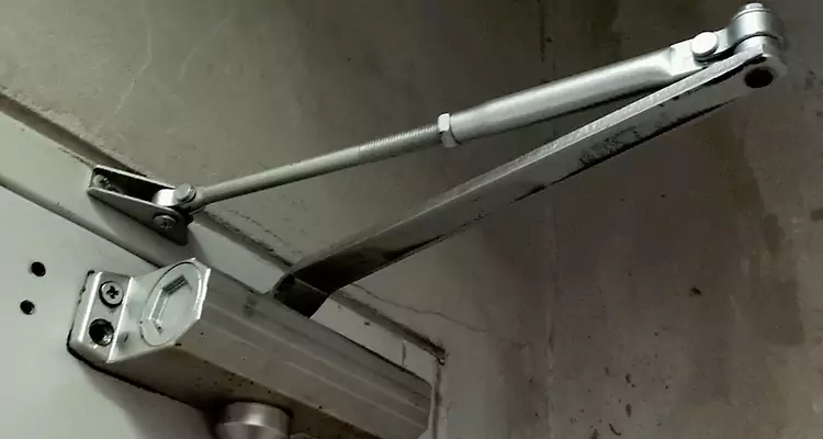 Door Closer Parallel Arm Installation in Meadow Woods, FL