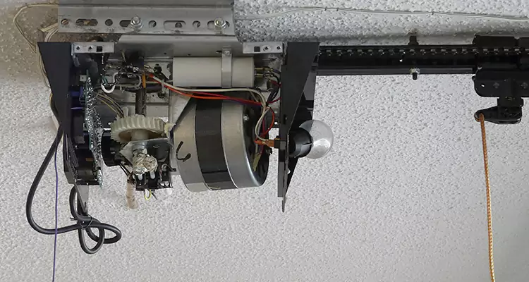 Garage Door Motor Replacement in Meadow Woods, FL