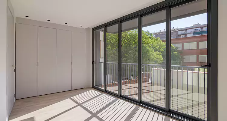 Fix Sliding Screen Door Track in Meadow Woods, FL